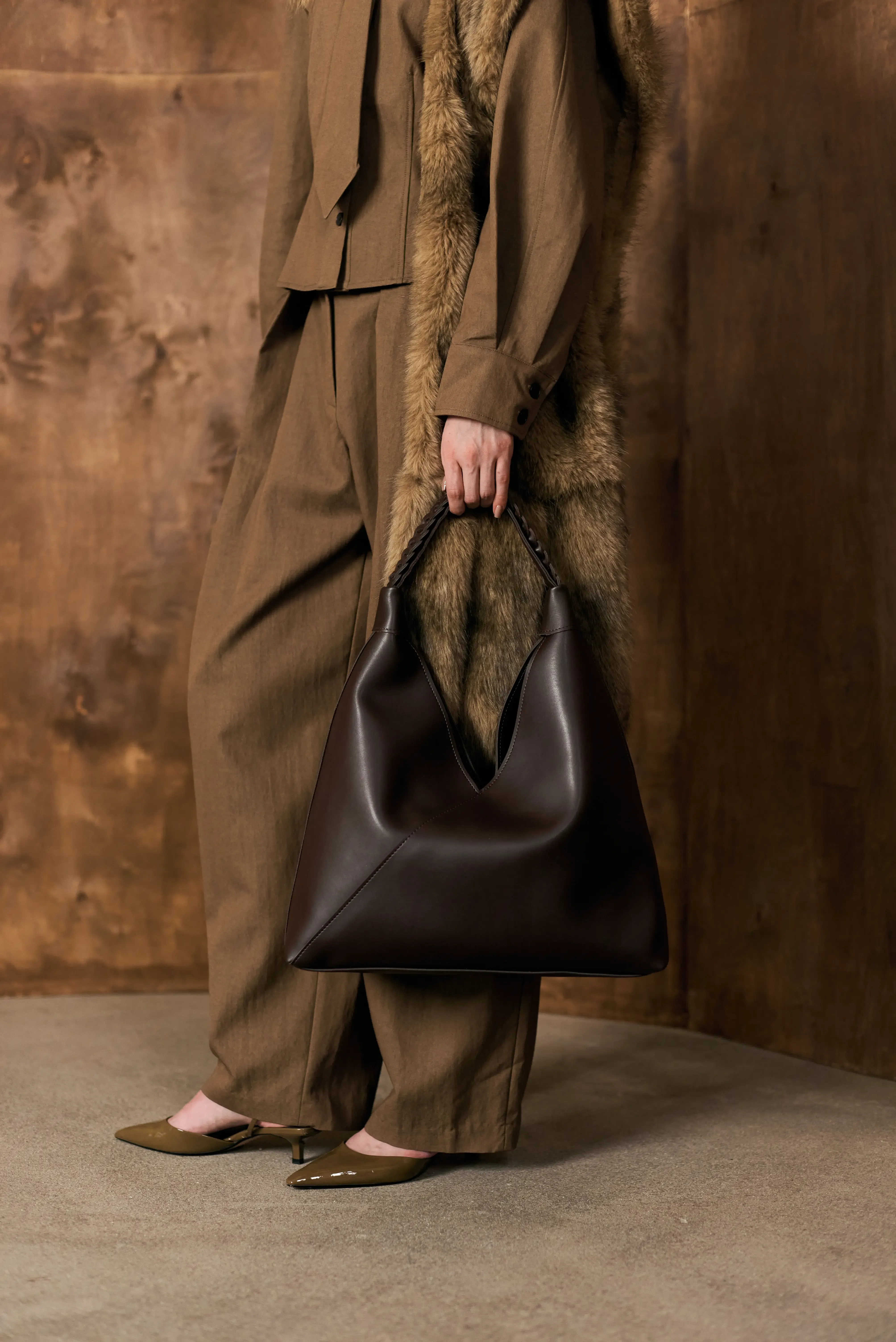 SHOPPER BIND BROWN